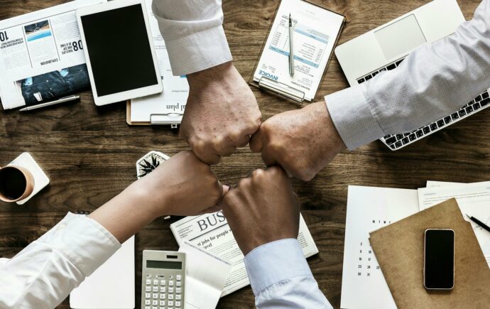 teamwork-g4d12d45a0_1920-690x435